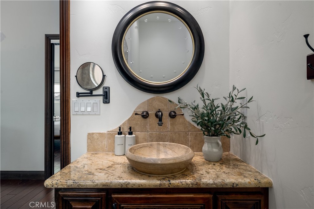 22986 Gray Fox Drive