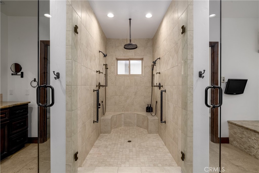 22986 Gray Fox Drive