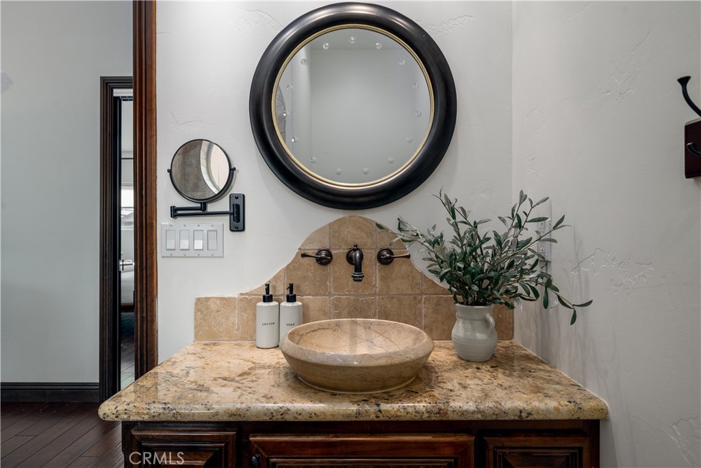 22986 Gray Fox Drive