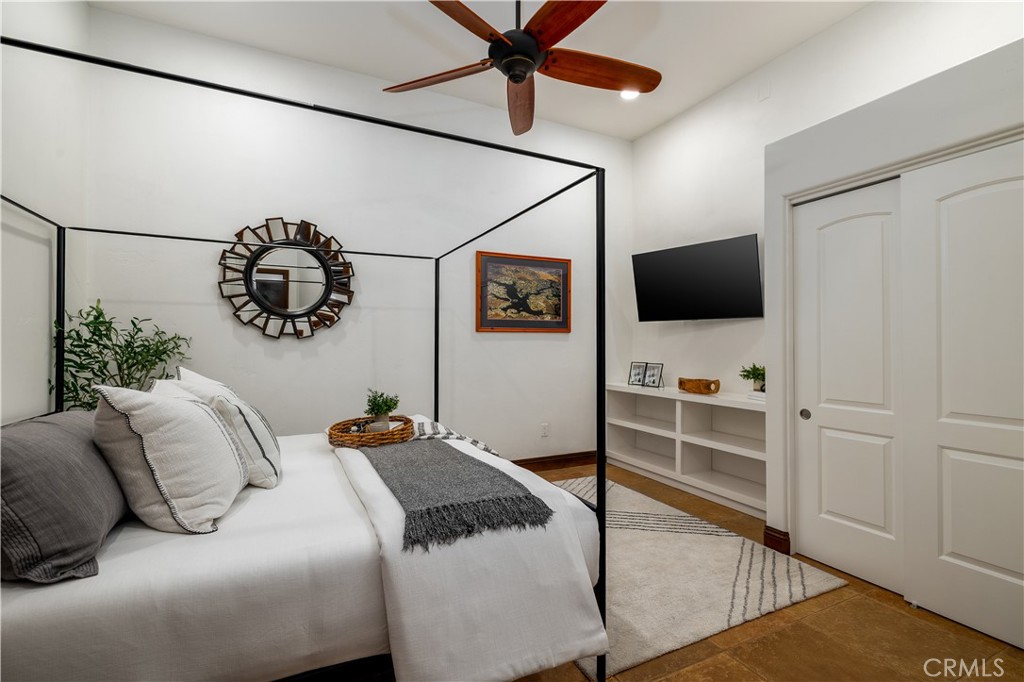 22986 Gray Fox Drive