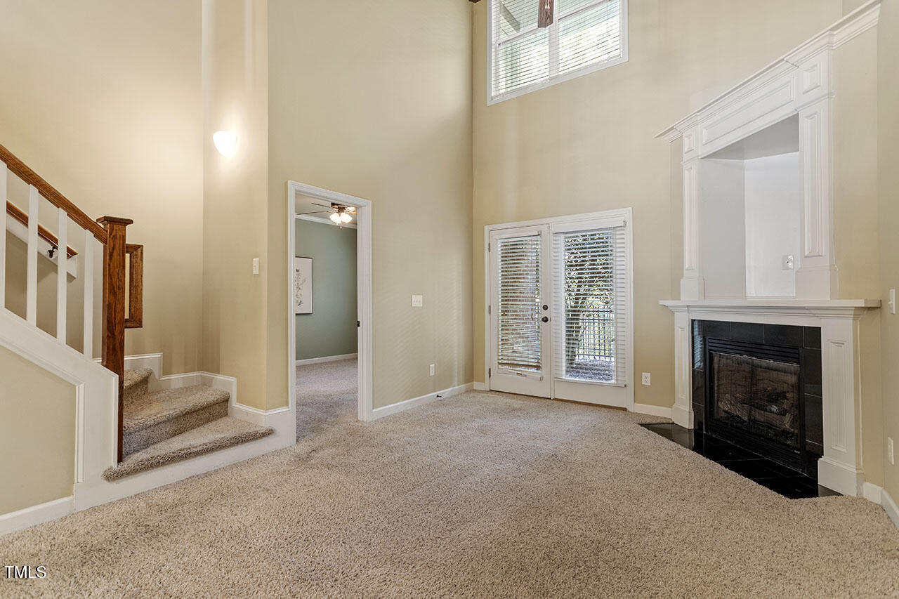 856 Queen City Crescent