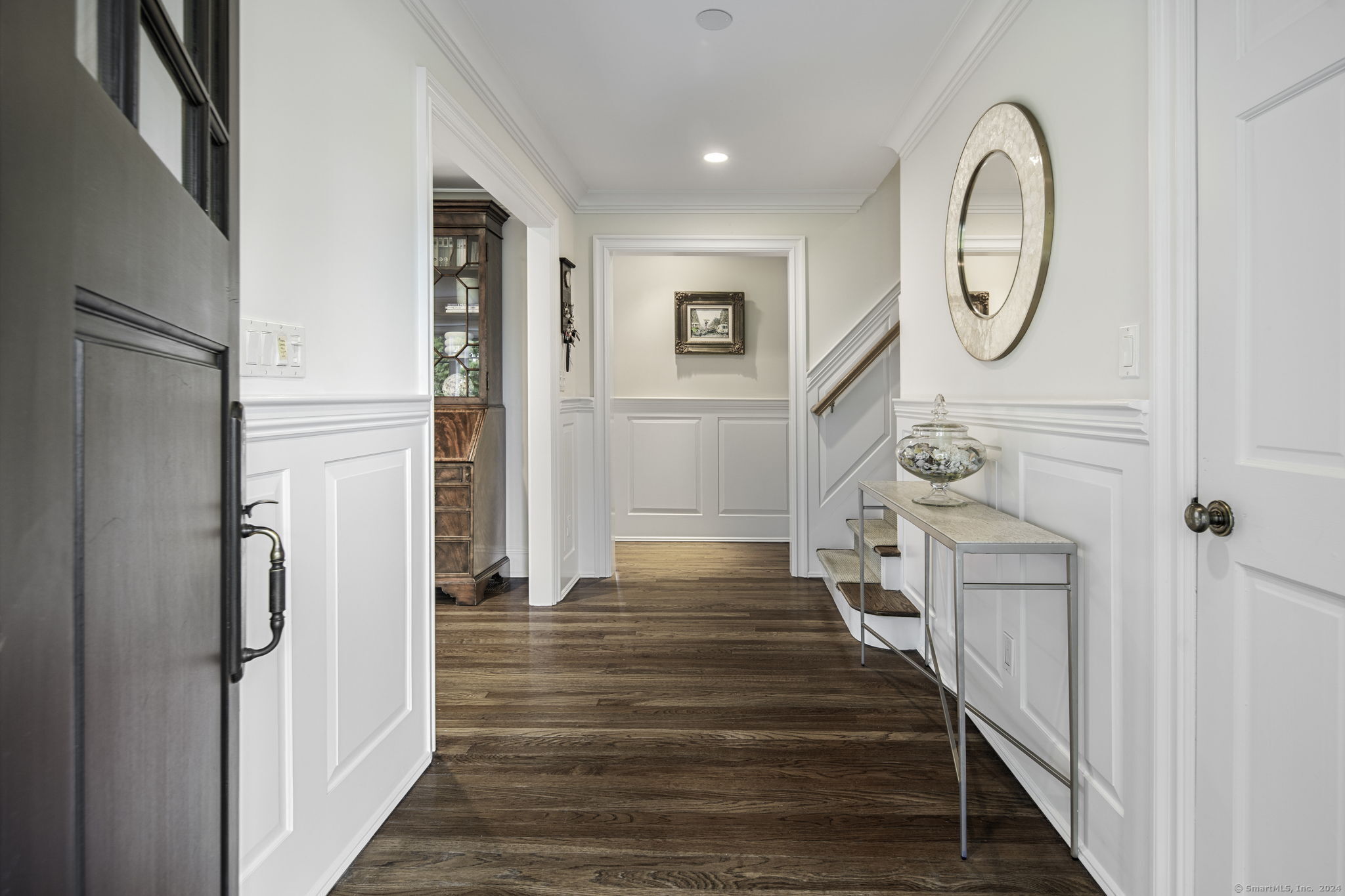2 Norport Drive