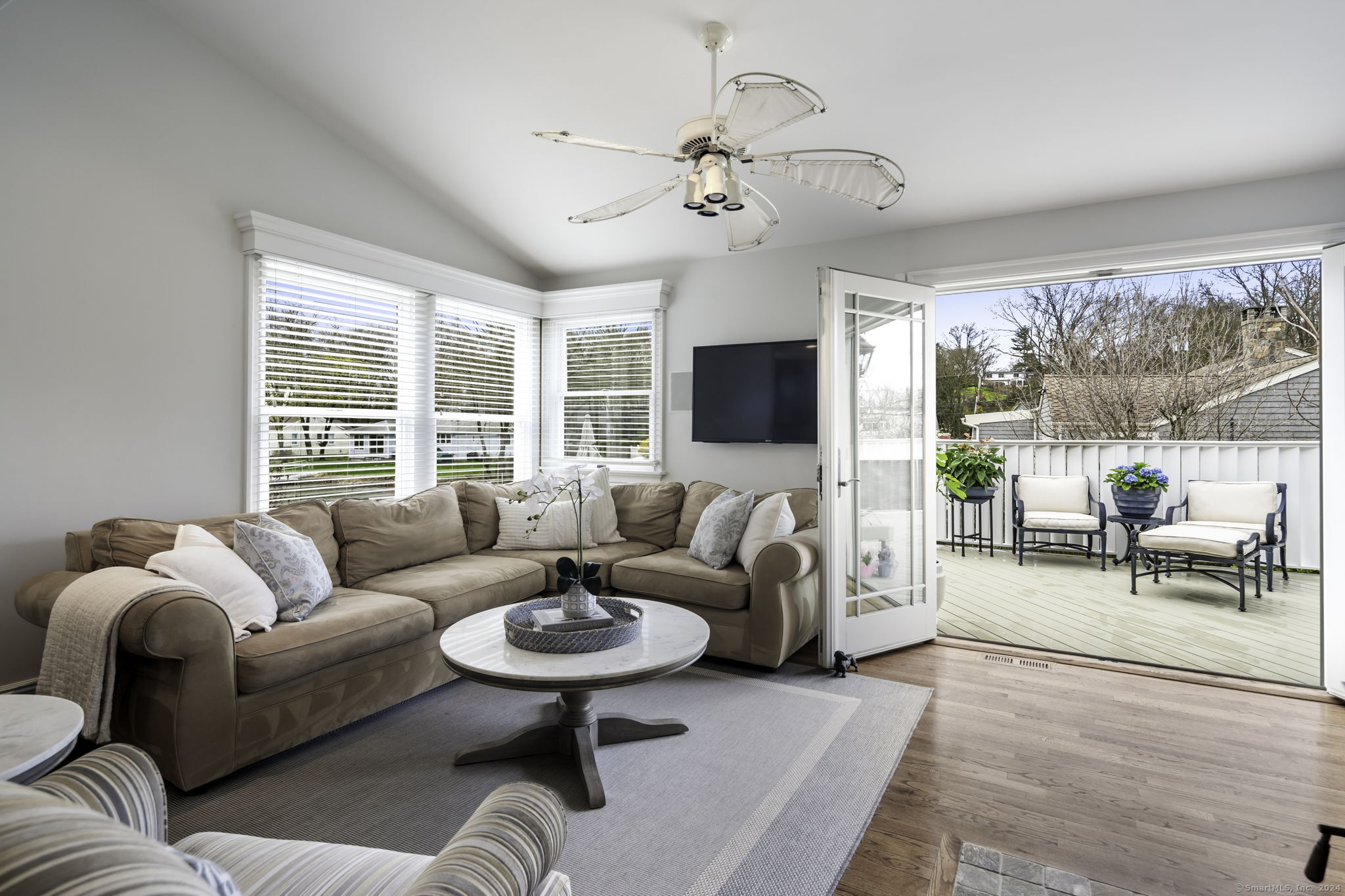 2 Norport Drive