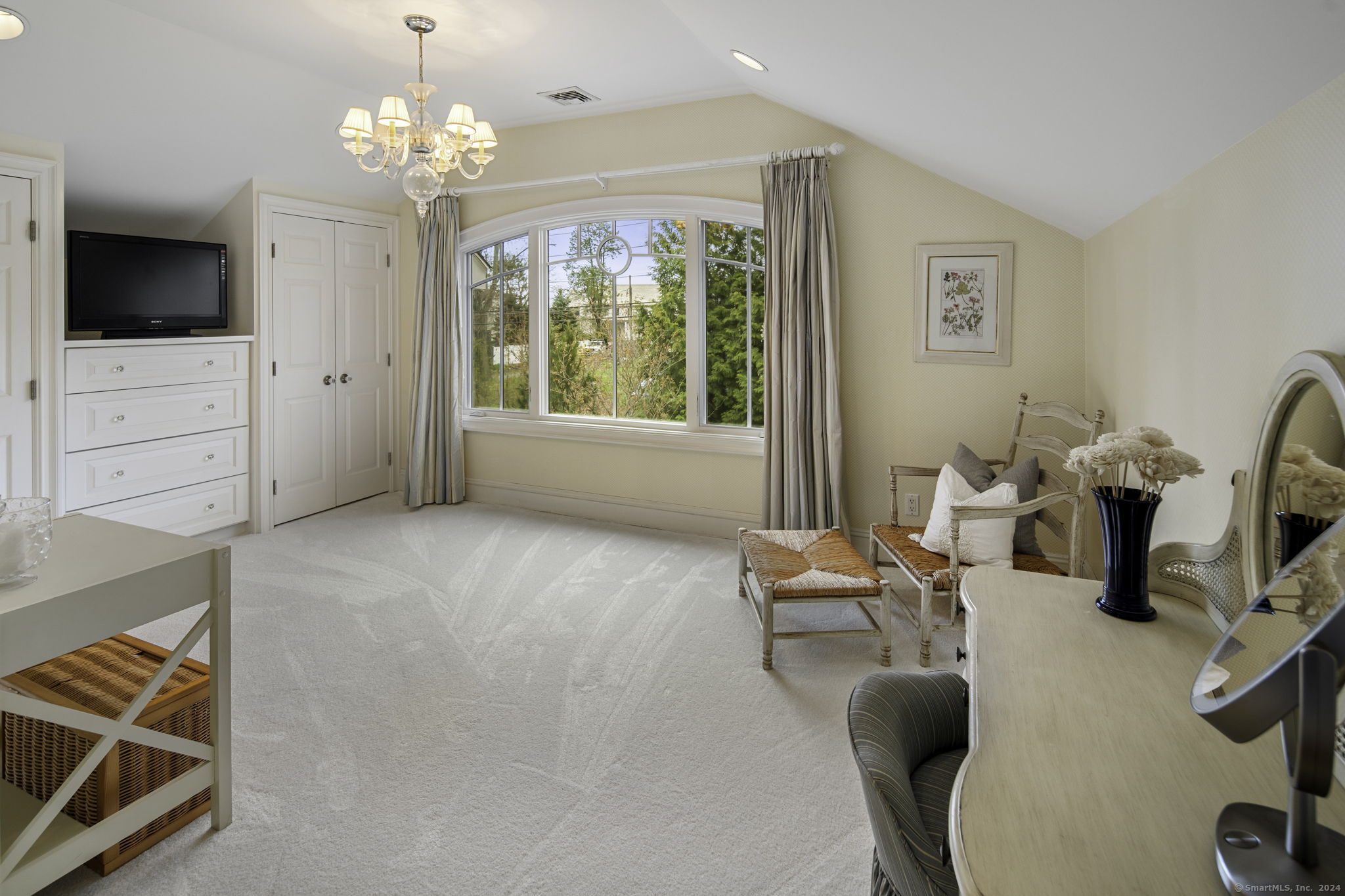 2 Norport Drive