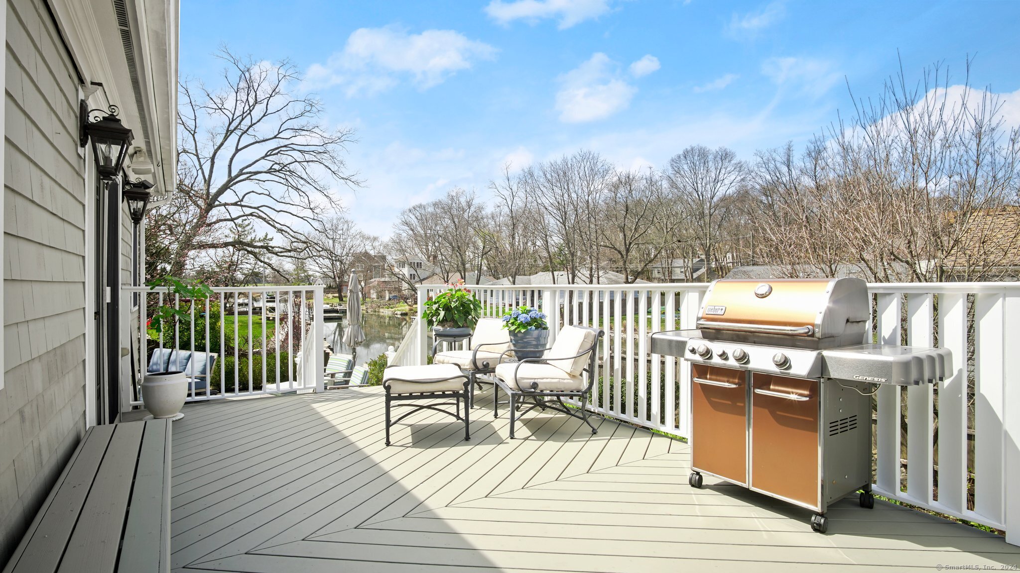 2 Norport Drive