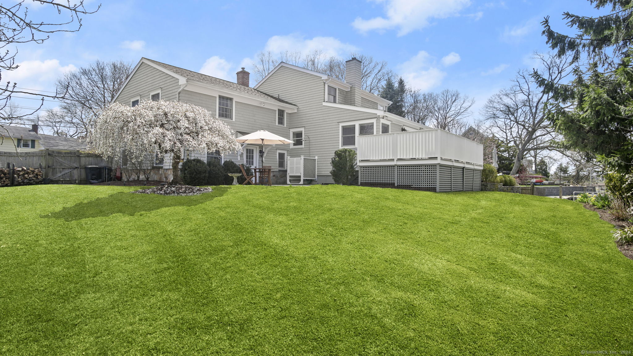 2 Norport Drive