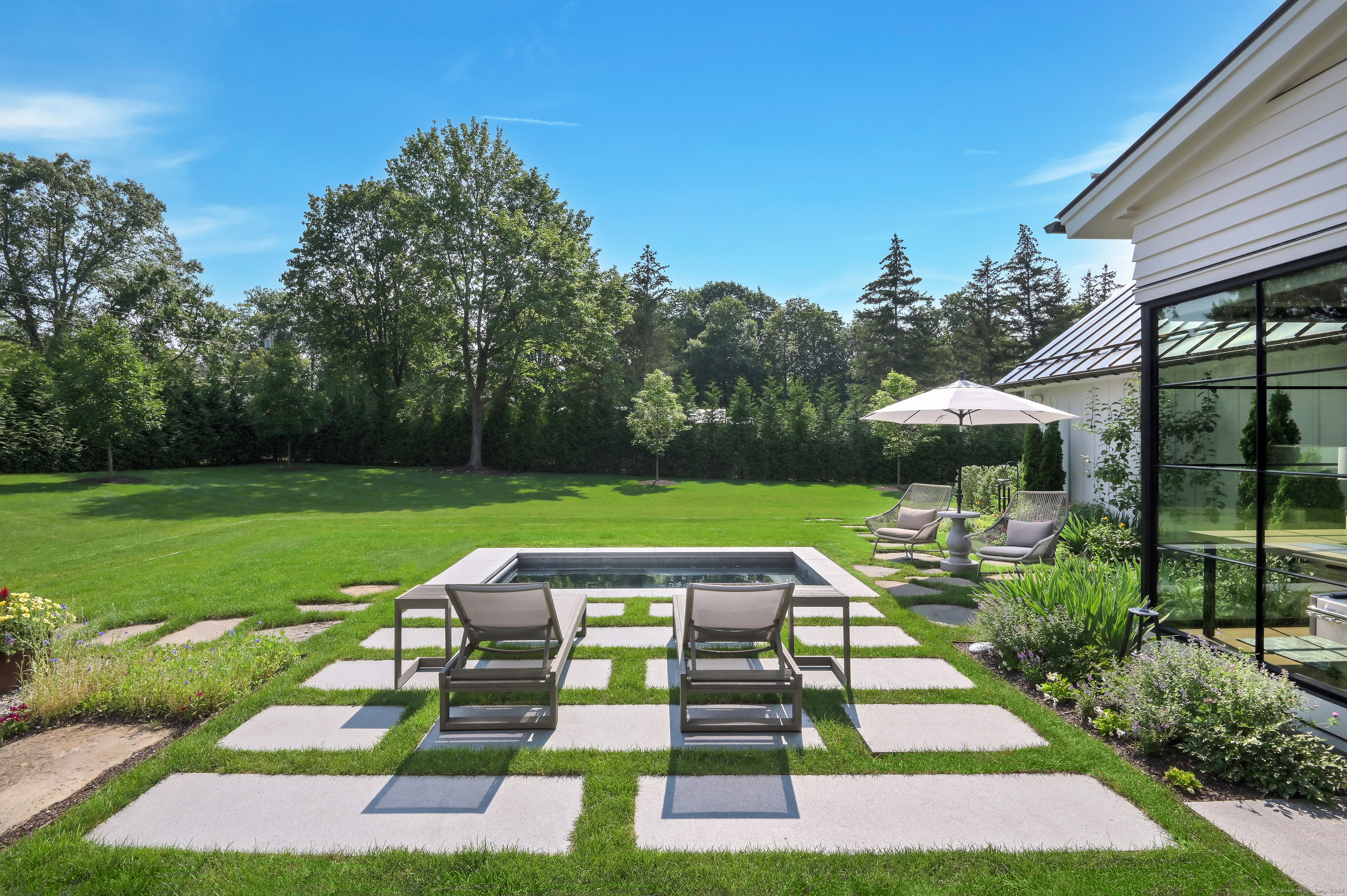 121 High Ridge Avenue