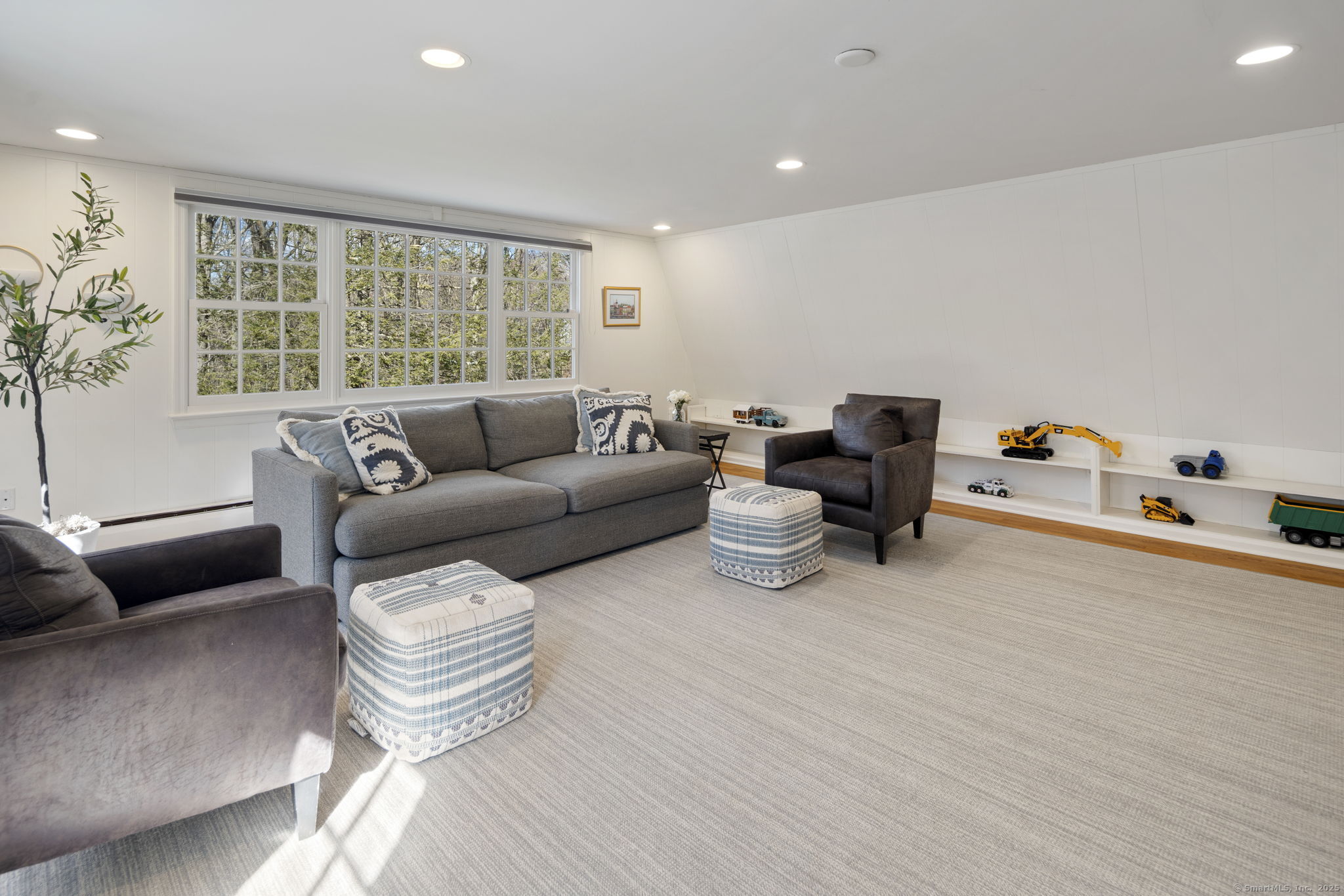 79 Scarlet Oak Drive