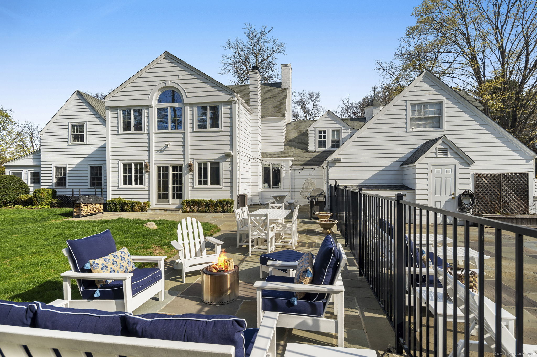 9 High Ridge Road
