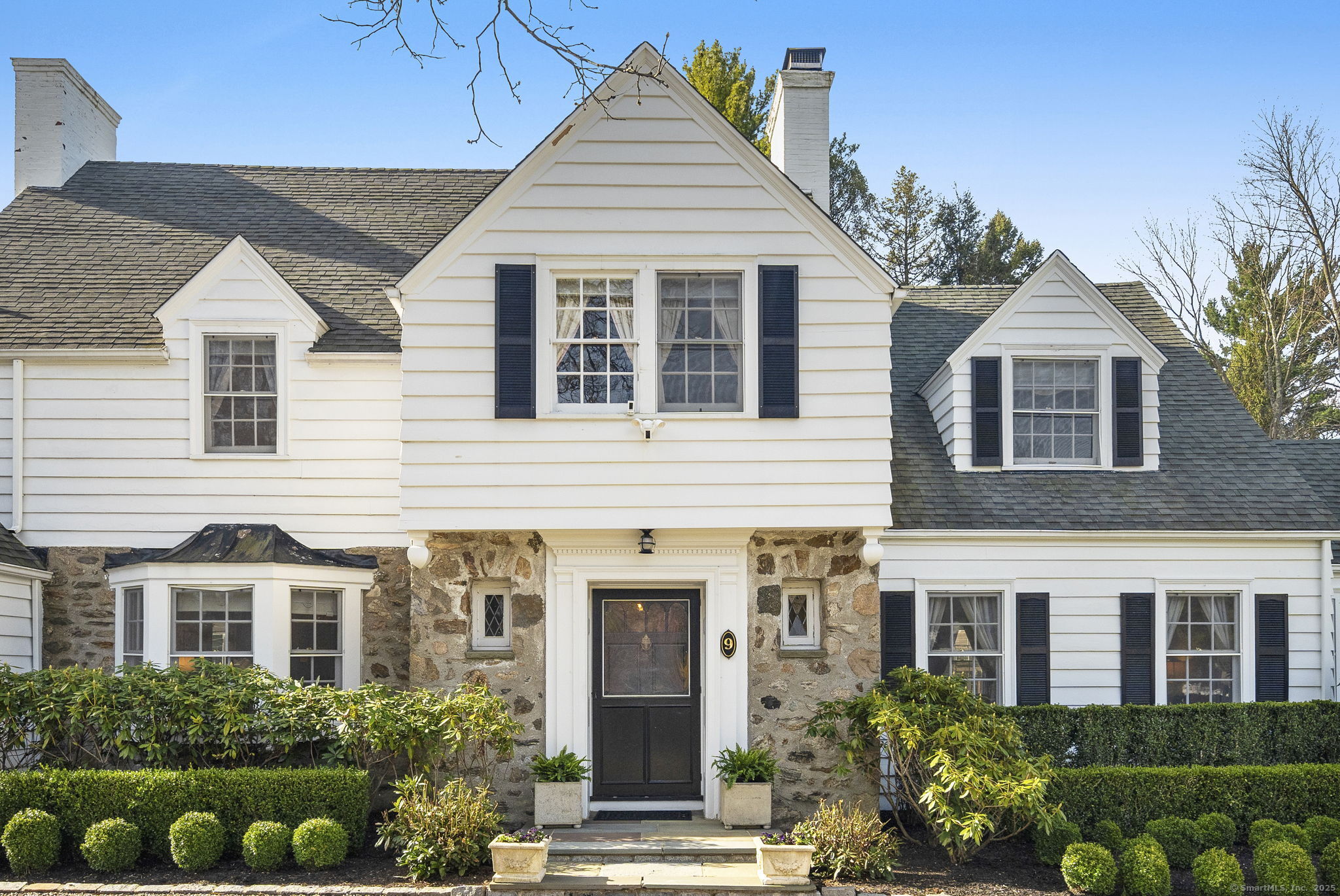 9 High Ridge Road