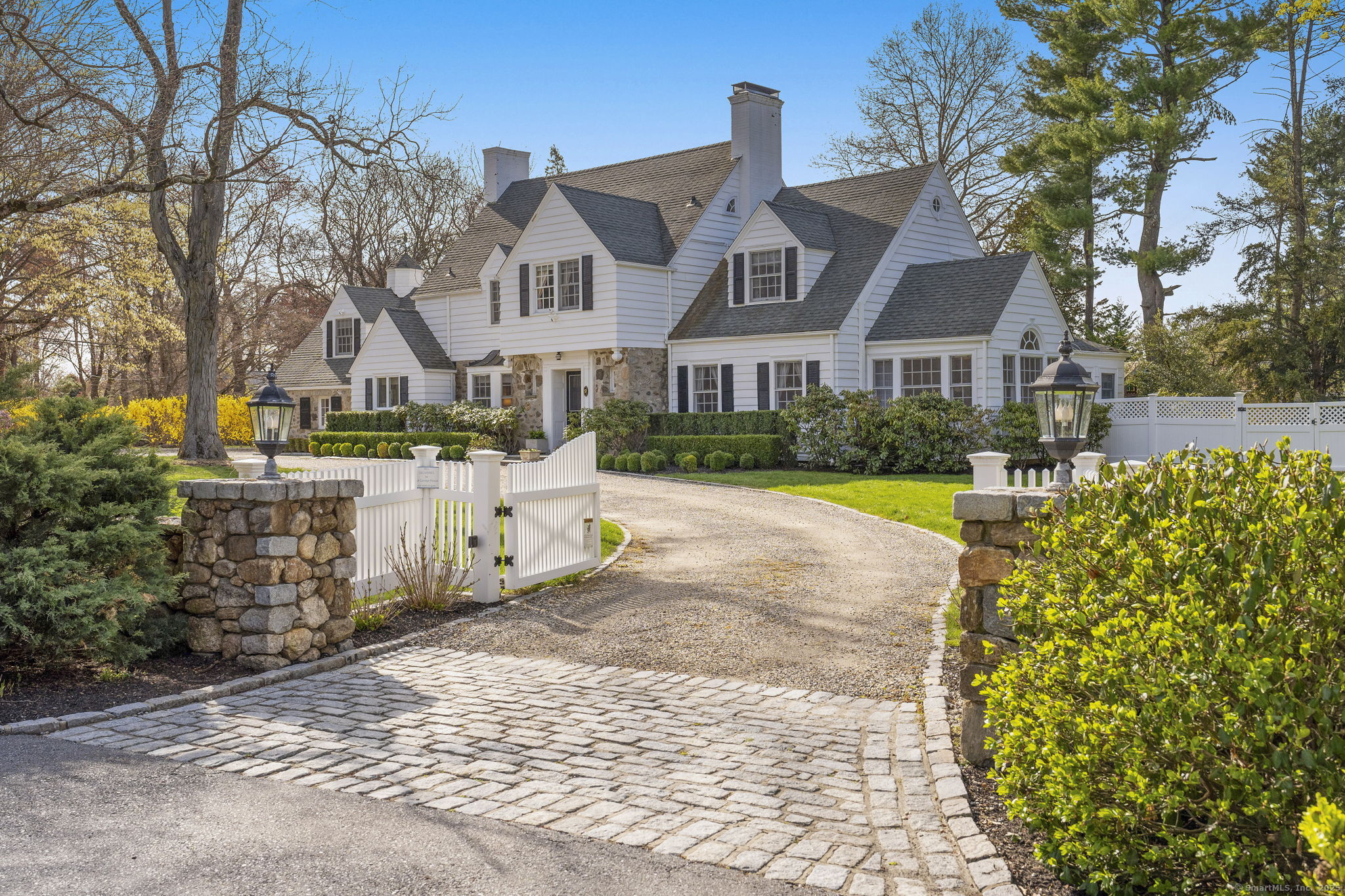 9 High Ridge Road