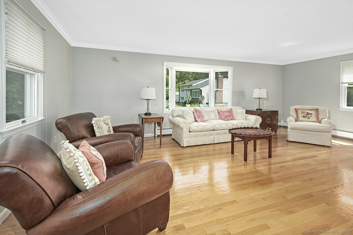 14 Jennifer Road