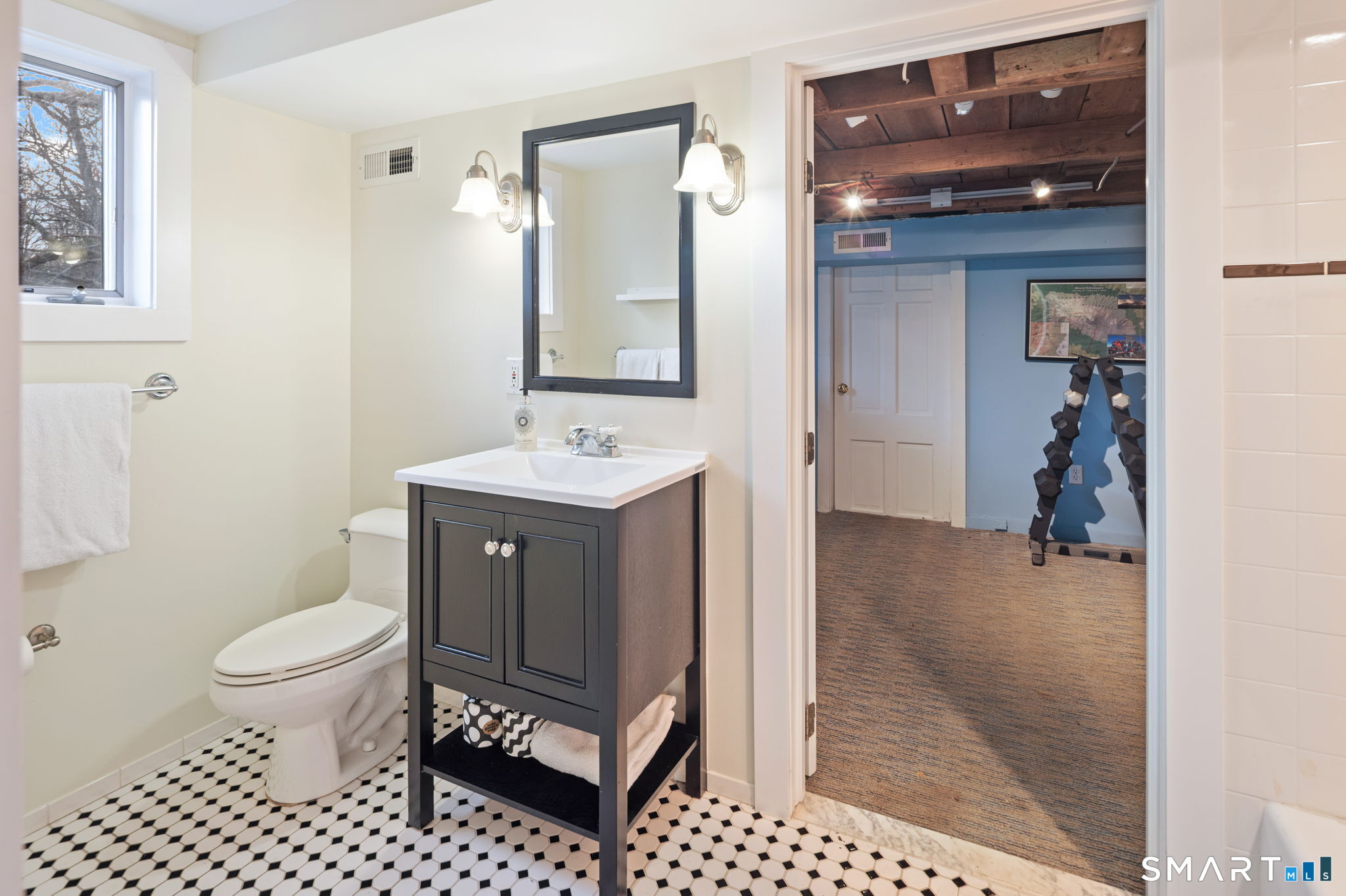 135 Comstock Hill Road