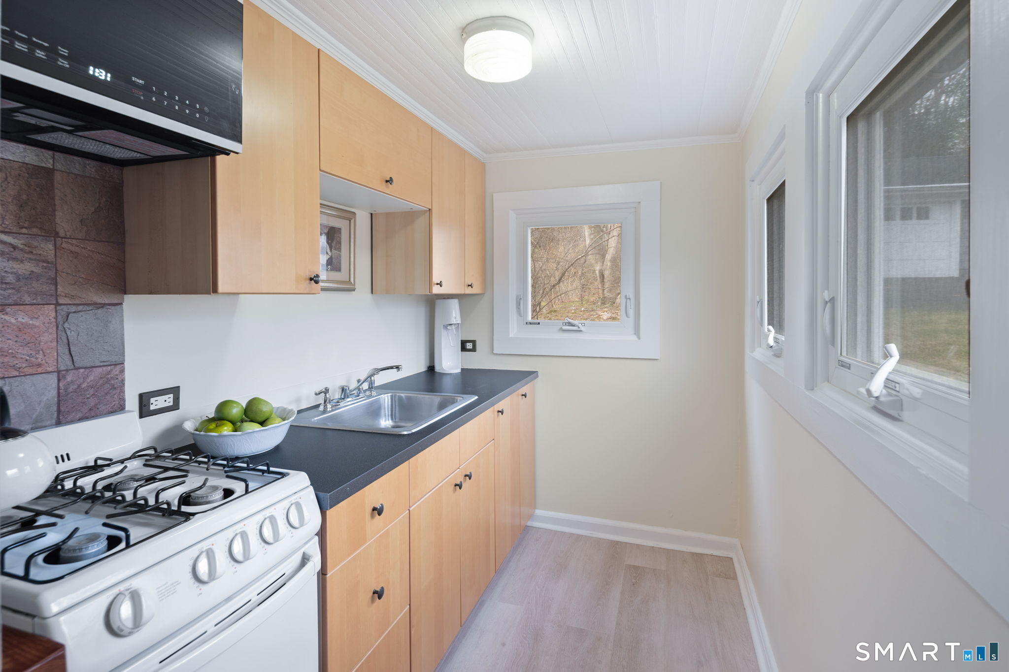 135 Comstock Hill Road