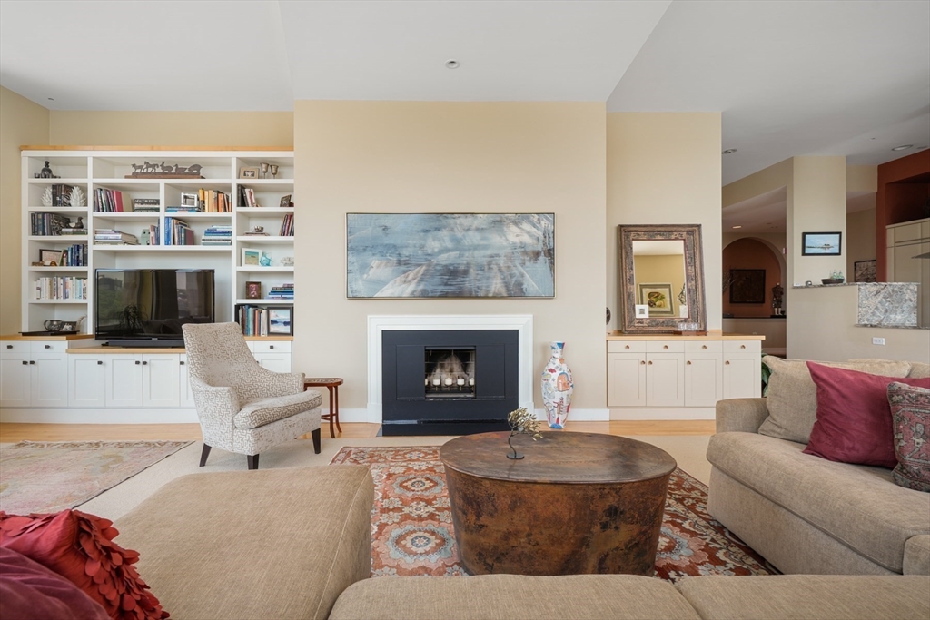 221 Columbus Ave # 301