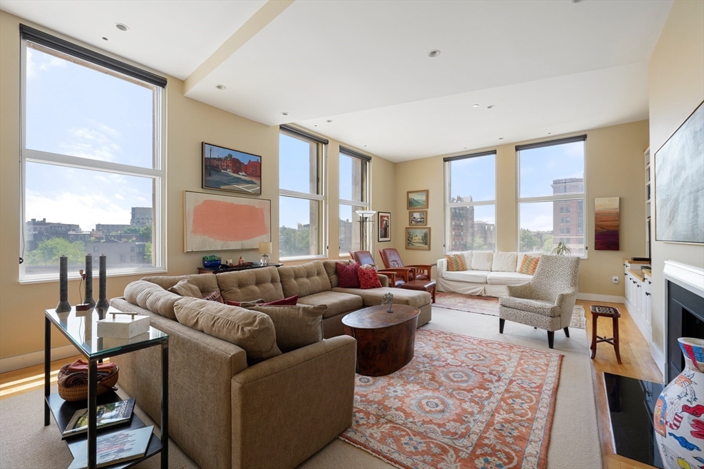 221 Columbus Ave # 301