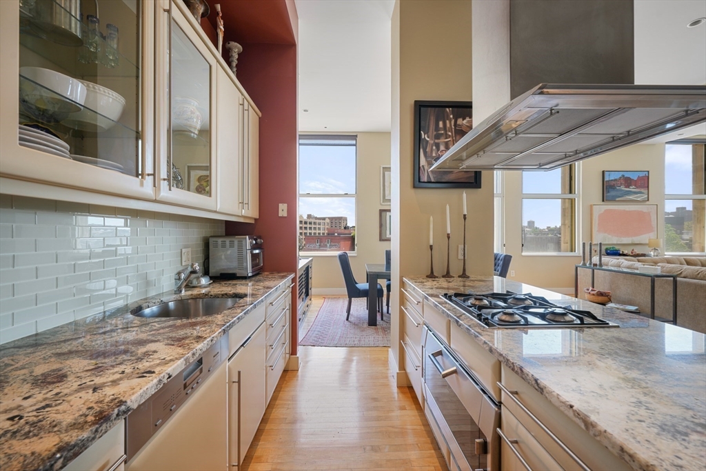 221 Columbus Ave # 301