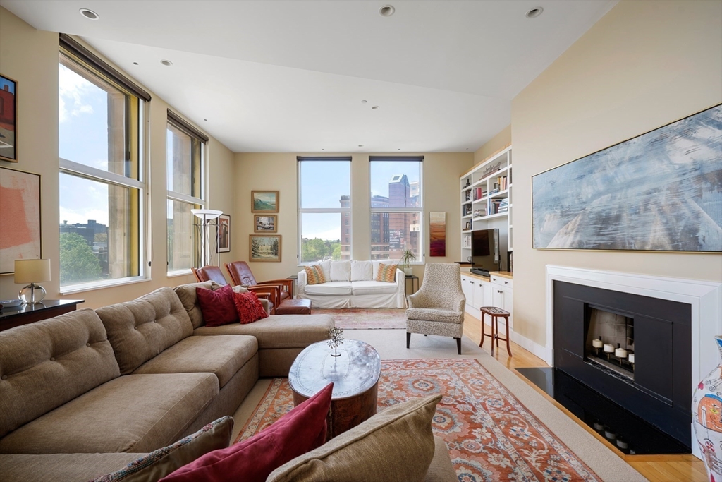 221 Columbus Ave # 301