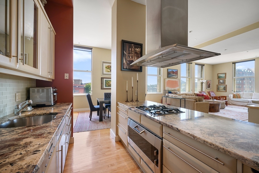221 Columbus Ave # 301