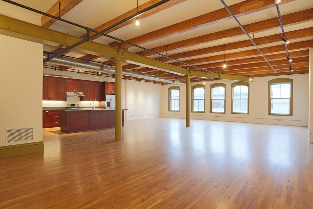 144 Lincoln Street # 4