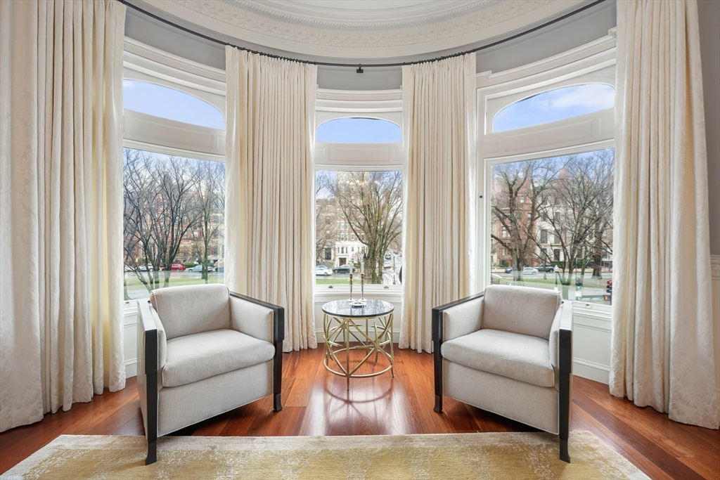 314 Commonwealth Ave # 2