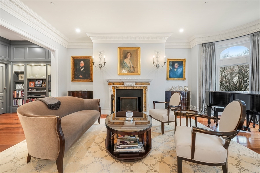314 Commonwealth Ave # 2
