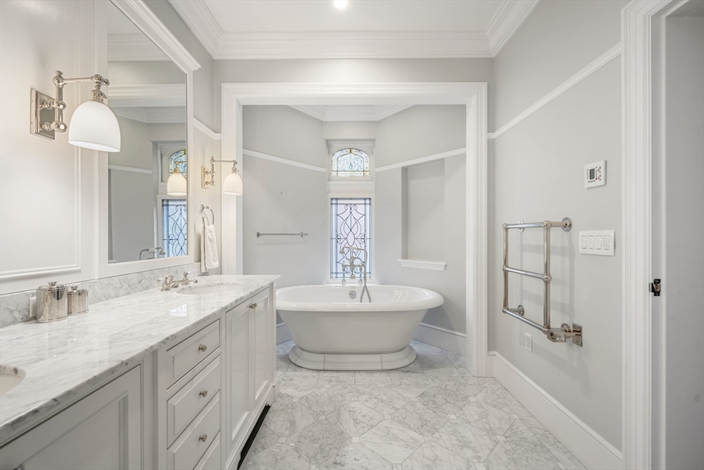314 Commonwealth Ave # 2