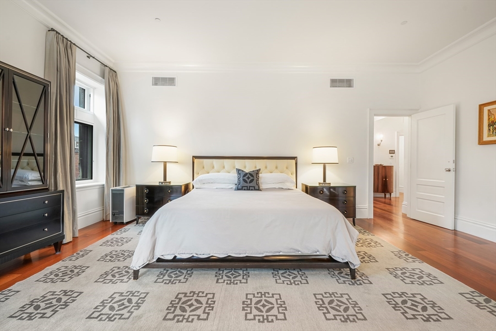 314 Commonwealth Ave # 2