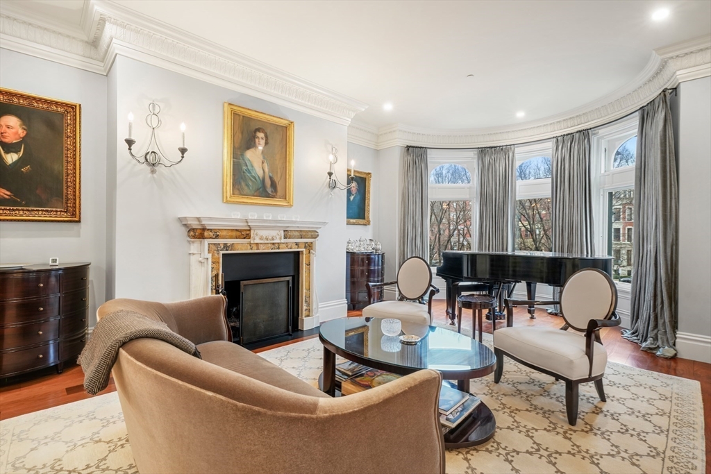 314 Commonwealth Ave # 2