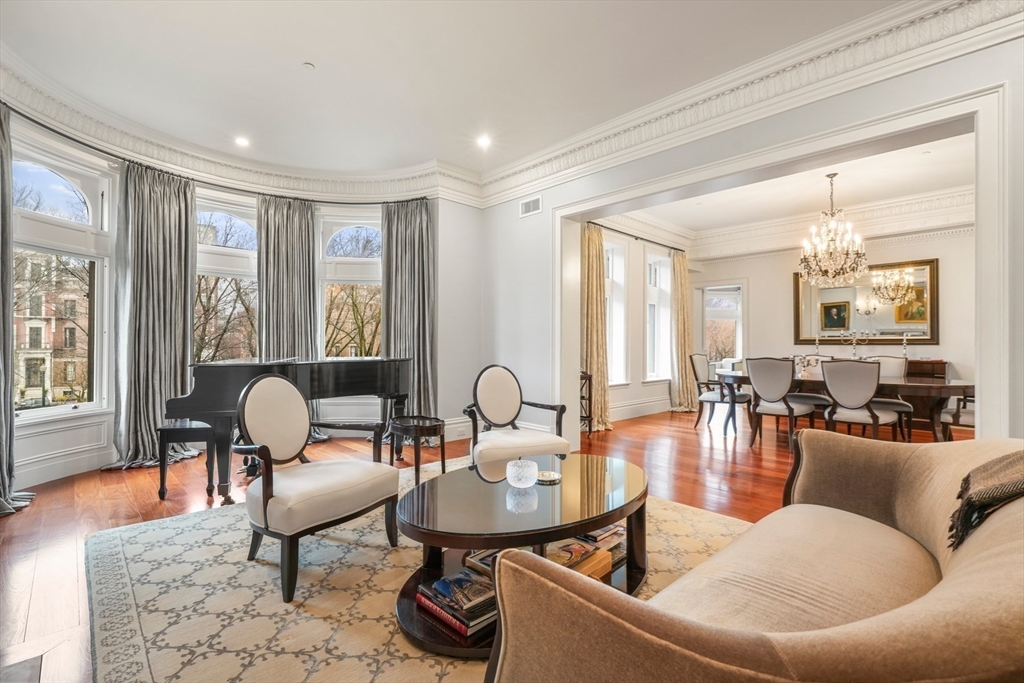 314 Commonwealth Ave # 2