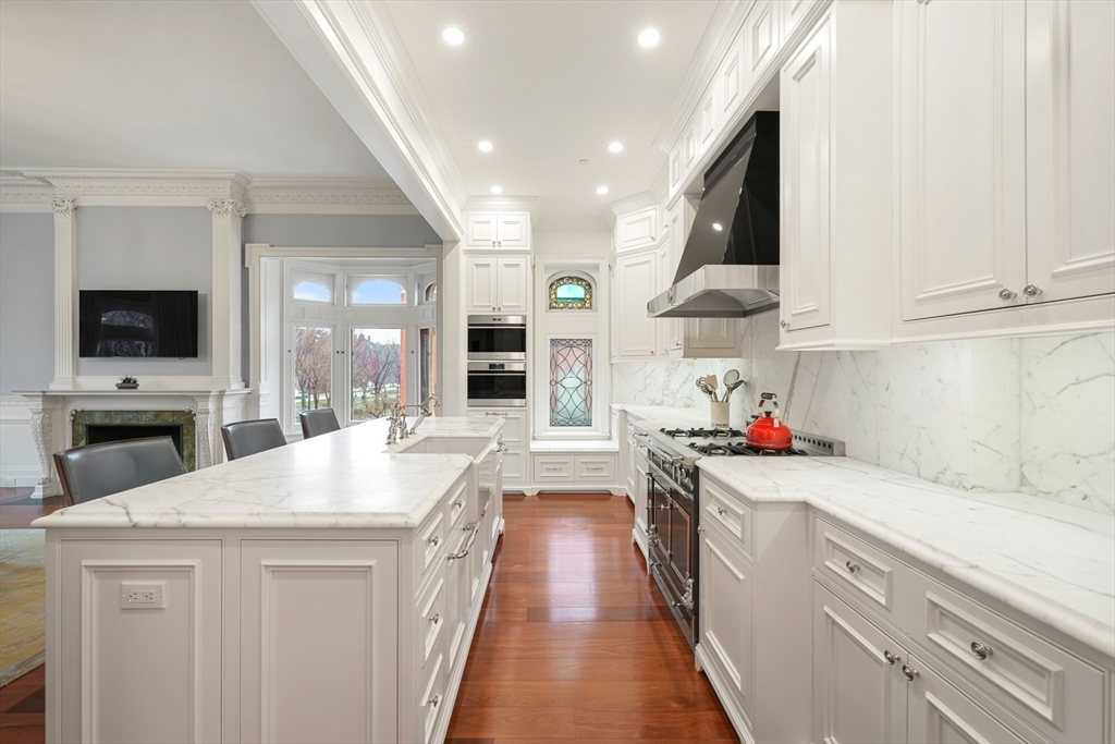 314 Commonwealth Ave # 2