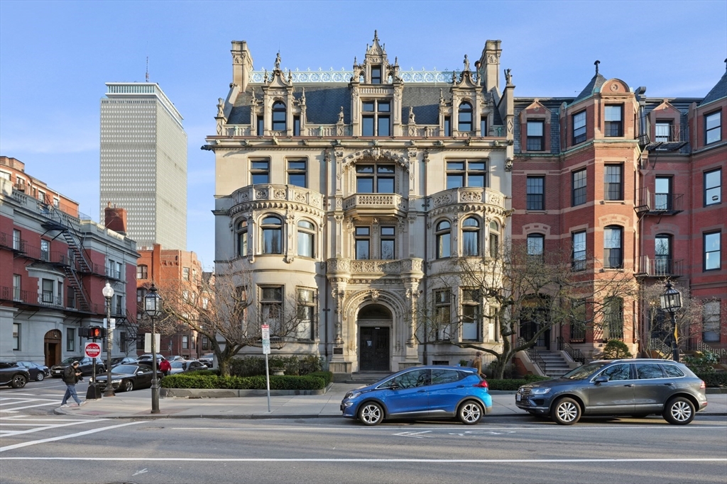 314 Commonwealth Ave # 2