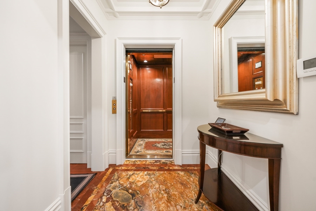314 Commonwealth Ave # 2