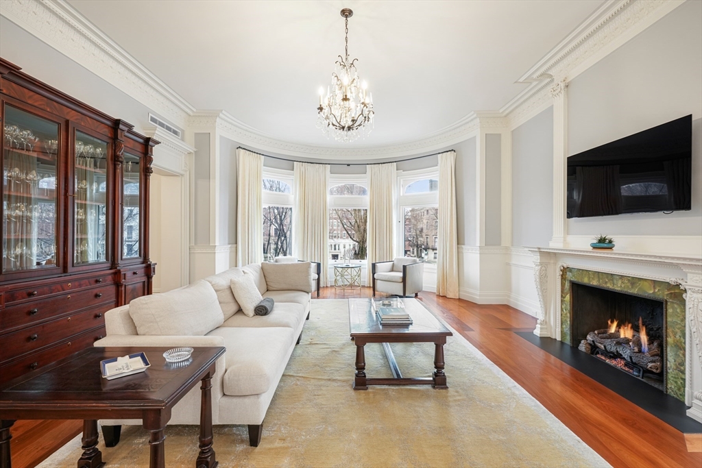 314 Commonwealth Ave # 2