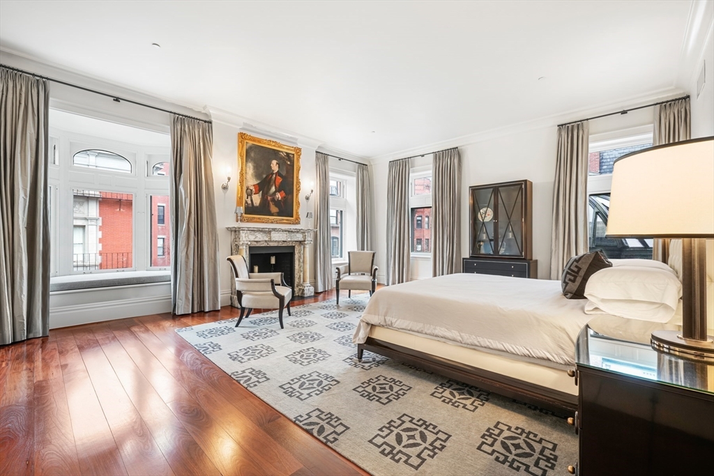 314 Commonwealth Ave # 2