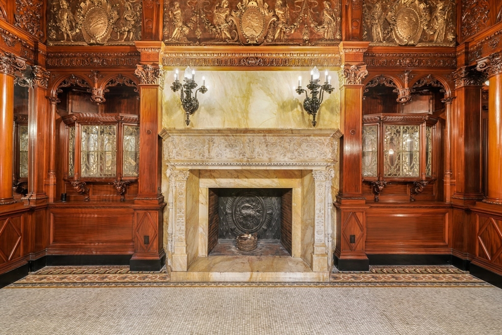 314 Commonwealth Ave # 2