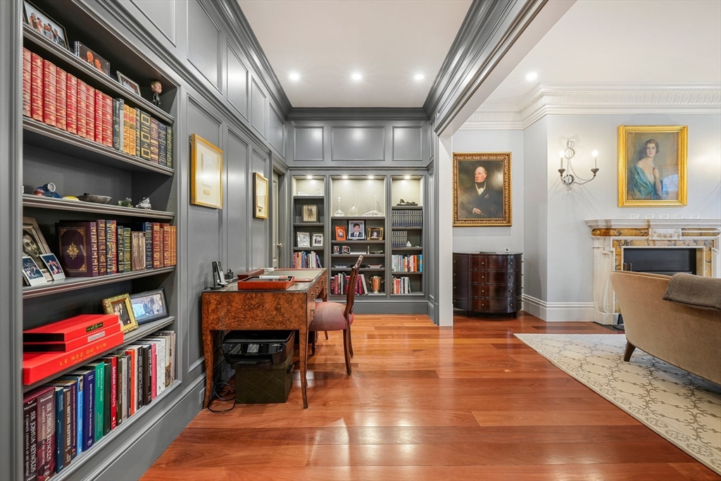 314 Commonwealth Ave # 2