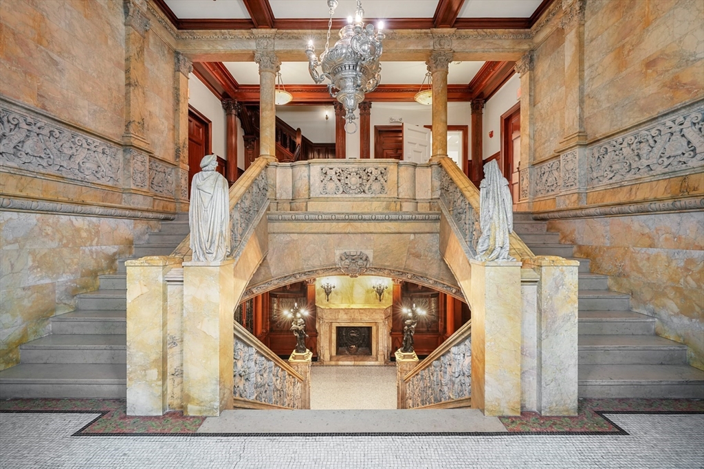 314 Commonwealth Ave # 2