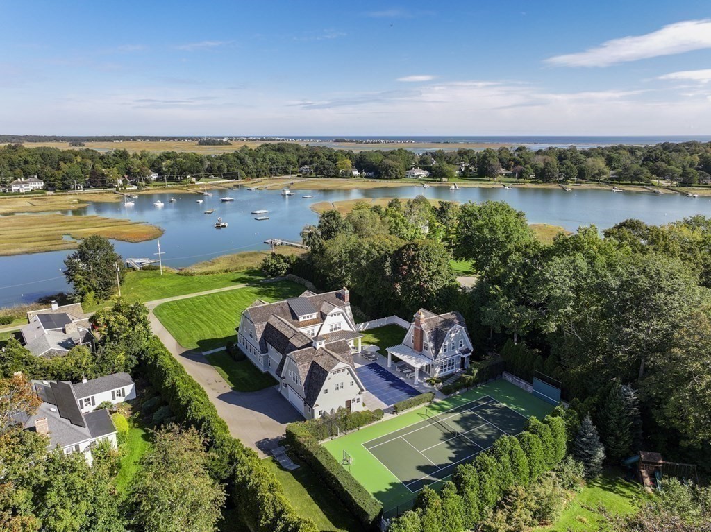 21 River Lane
