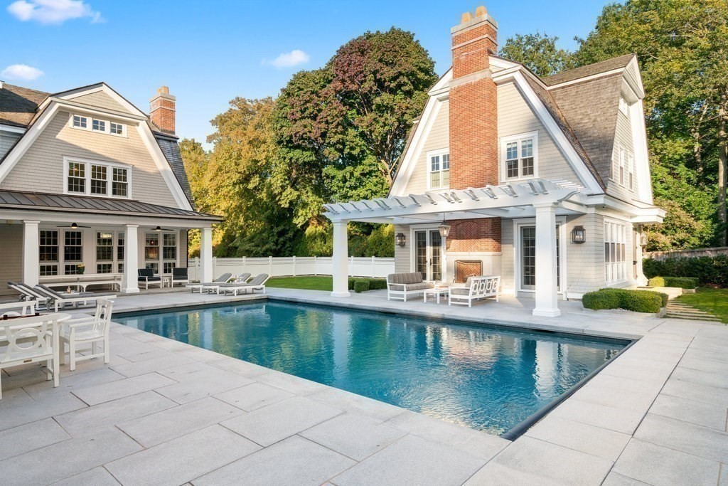 21 River Lane