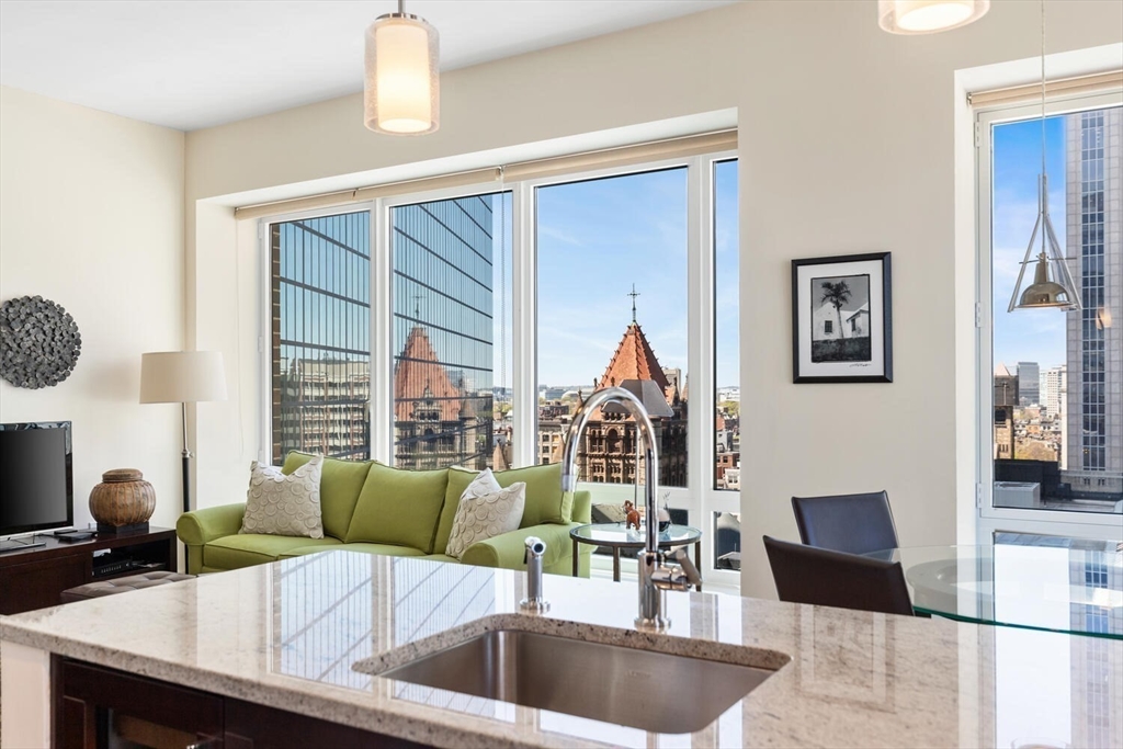 400 Stuart Street # 15K