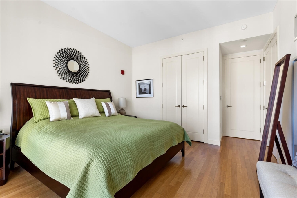 400 Stuart Street # 15K