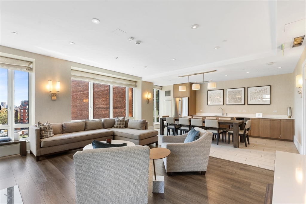400 Stuart Street # 15K