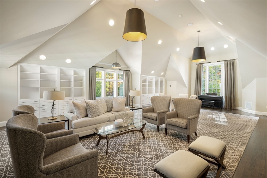 210 Monument Farm Road