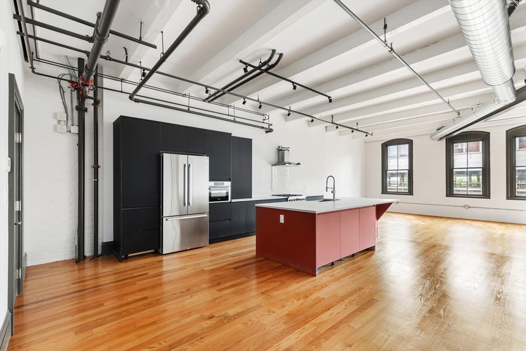 144 Lincoln Street # 3
