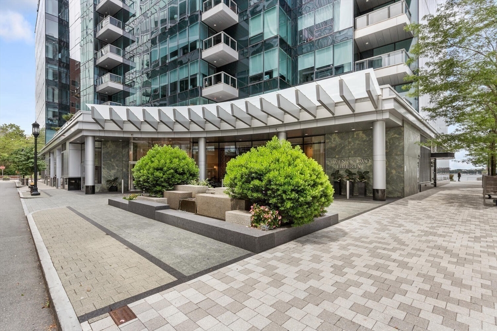 22 Liberty Drive # 10D
