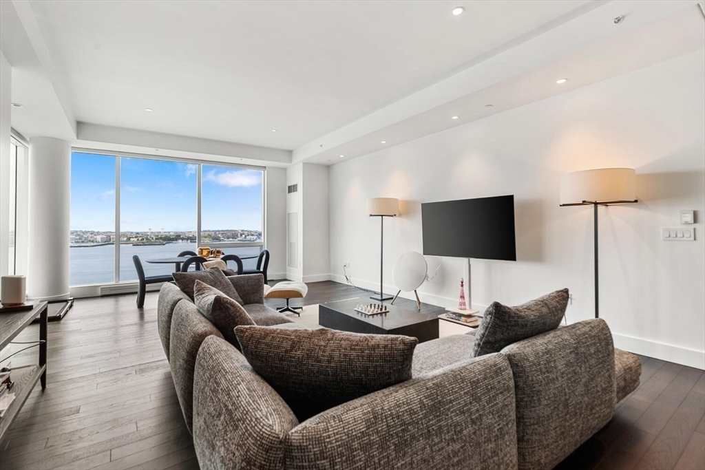 22 Liberty Drive # 10D