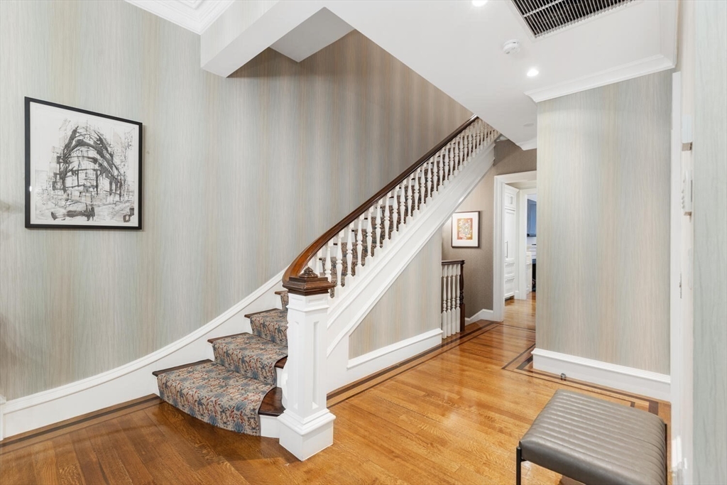 18 Marlborough St