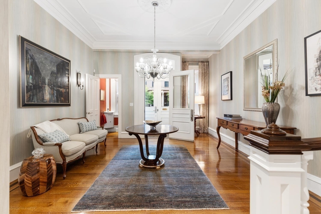 18 Marlborough St