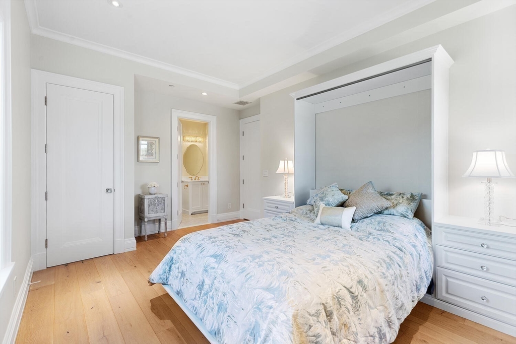 35 Littles Point Rd # 201 Unit: S-201